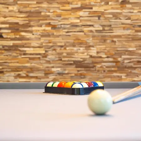 Le Domaine De Wisbeley Halet