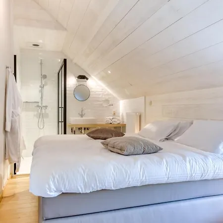 Le Domaine De Wisbeley Halet